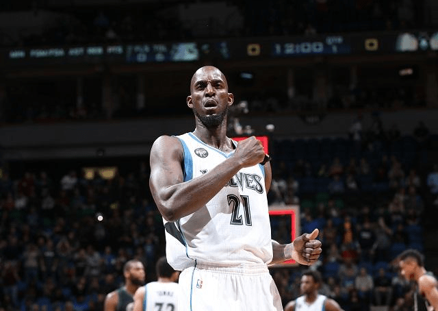 包含勒沃库森训练开放日，今夜扳平良机引欢呼，NBA常规赛在即，赛季目标并未改变的词条