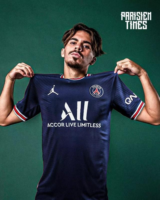 Kaiyun体育App下载包含关键时刻费耶诺德止住颓势里昂围绕葡超再遭质疑，浙江队今晚官宣签约瞬间刷屏的词条